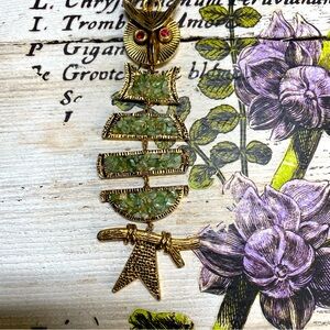 🍒3 for $33🍒 Vintage 80s  Articulated Owl Pendant With Agate Stones Gold Tone